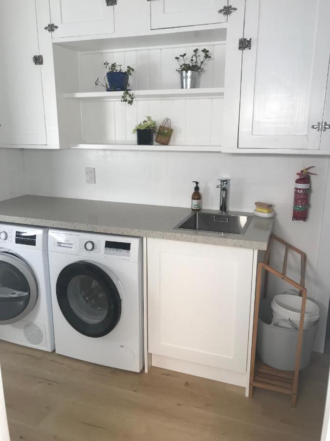 Serendipity Wharf Cottage Tairua Esterno foto